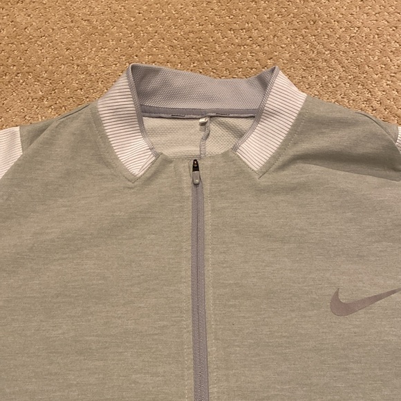 Nike golf half zip size XL - Picture 4 of 6